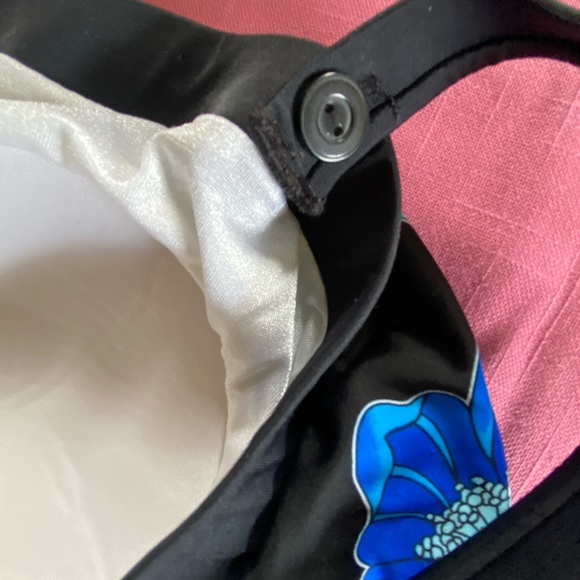 🌼🌼🌼Swim Top Women’s 18W...Vibrant Print!! - Picture 6 of 6